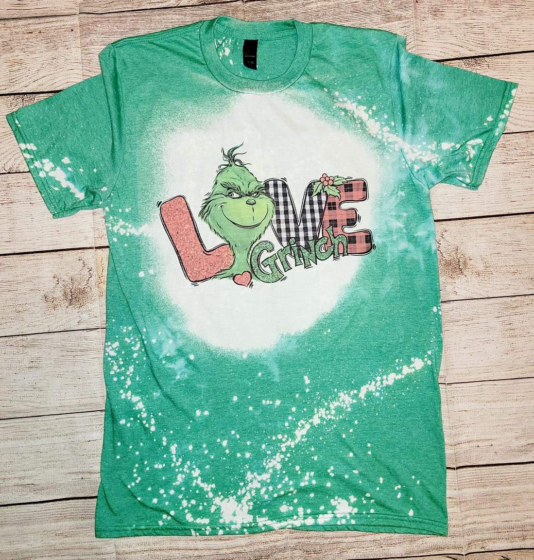 LOVE Christmas Tee